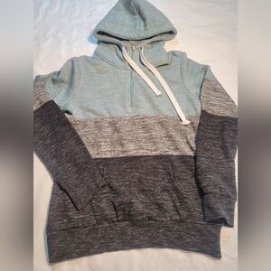 Reflex Men’s Colorblock 1/4 Zip Hoodie in Light Blue, Gray, Dark Gray Sz M